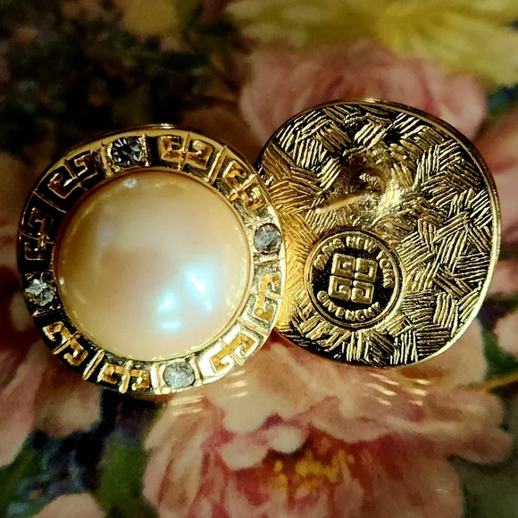 Givenchy Vintage 1980s Paris New York Faux Pearl Logo Earings - Picture 6 of 14